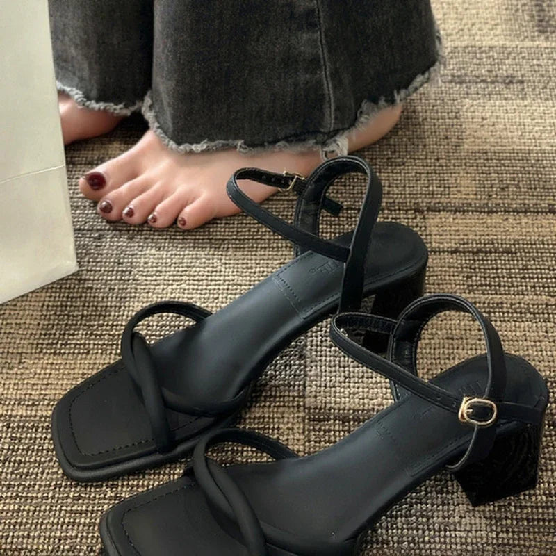 2025 Summer Retro Chunky Heel Sandals